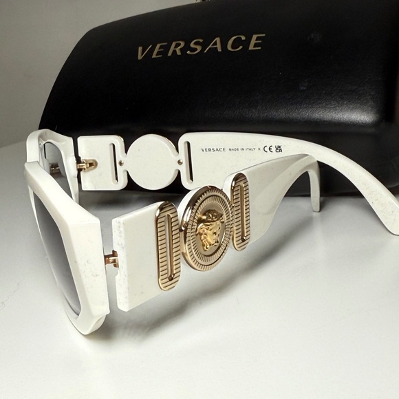 VERSACE white womans sunglasses - Picture 8 of 9